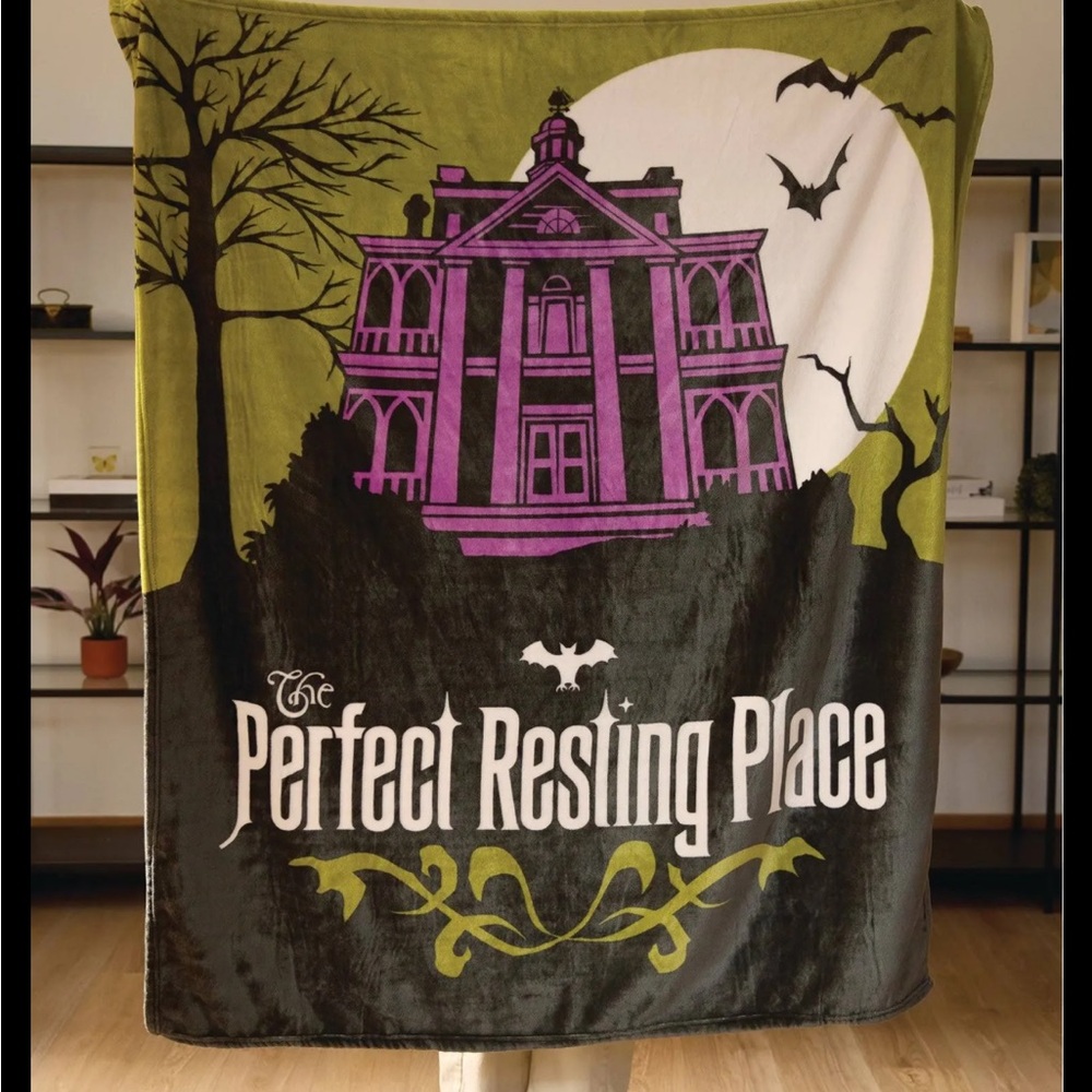 New 50x60" Soft Gray Disney‎ Haunted Mansion Blanket Throw Perfect Resting Place